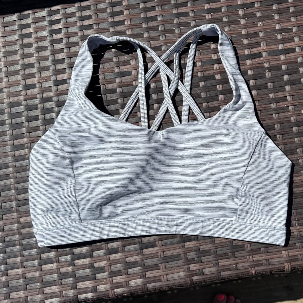 Lululemon lattice back Sports Bra